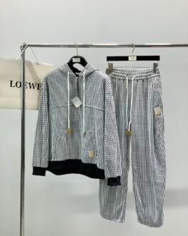 Ensemble à capuche texturé zippé avec pantalon assorti – Loewe