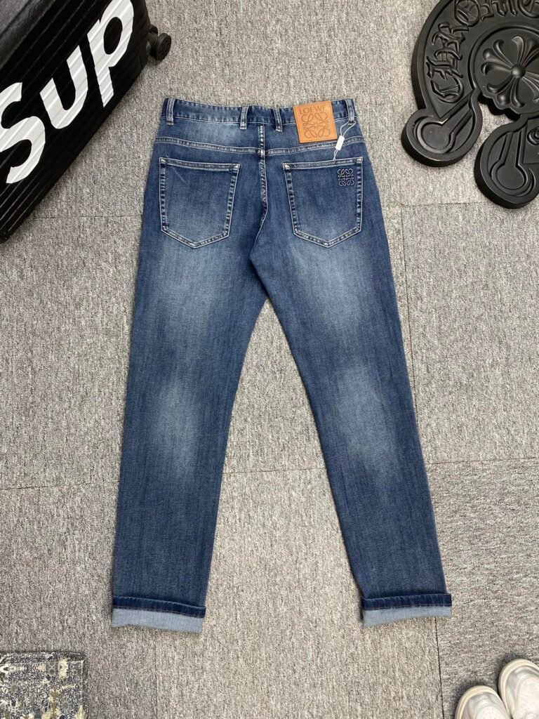 Jean Loewe en denim premium – Coupe moderne et finitions signature Mixte
