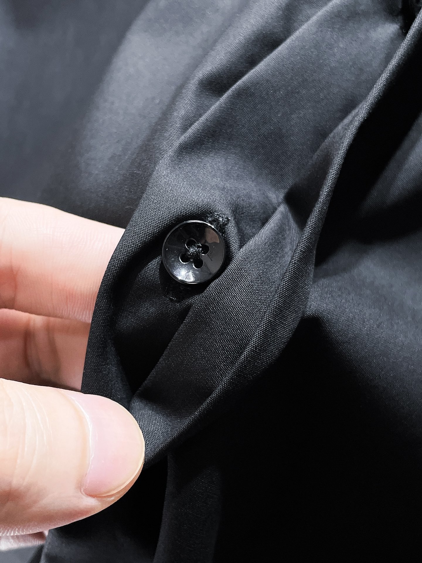 Chemise Loewe Brodée Élégance Intemporelle pour Toutes Occasions – Image 9