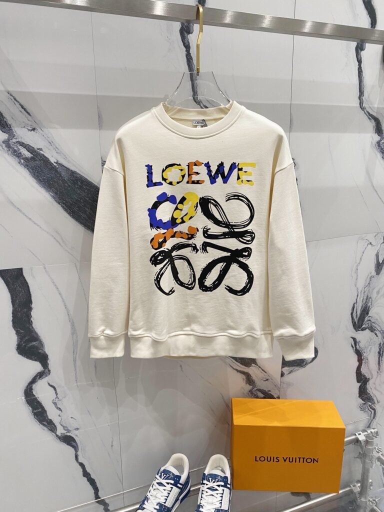 Pull Loewe, une pièce emblématique alliant élégance et confort