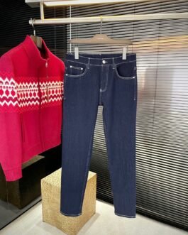 Jean Versace unisexe en denim brut avec logo Medusa