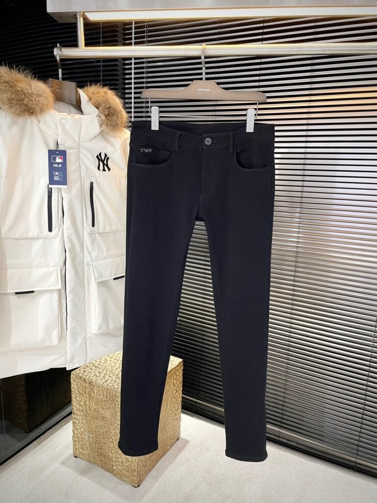 Jean Armani unisexe noir coupe ajustée