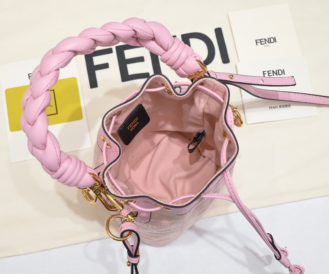 Mini sac seau Mon Trésor de Fendi, une pièce emblématique – Image 7