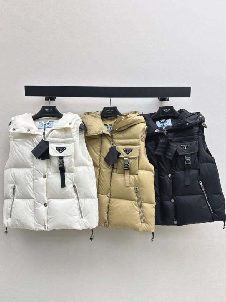 Doudoune sans manche Prada 2026 légère et chaude pour un style chic