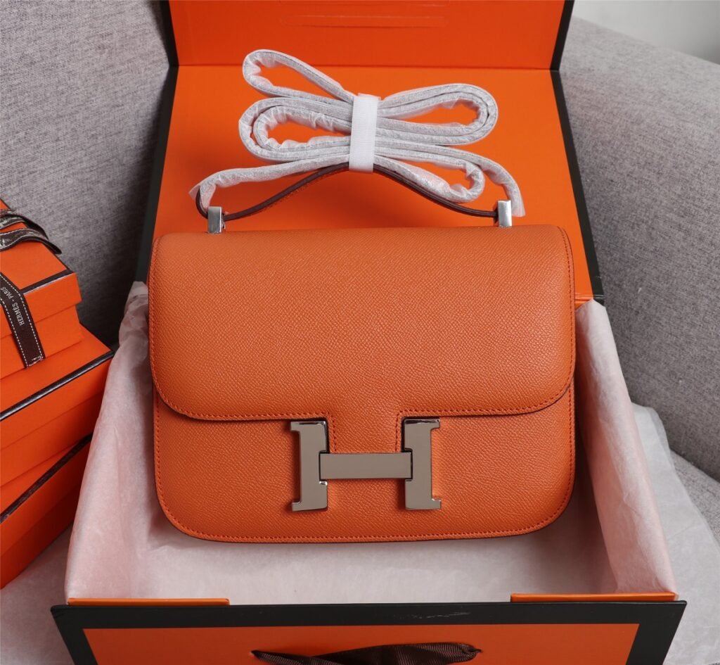 Sac Hermès Constance en cuir durable avec boucle emblématique pour un style sophistiqué