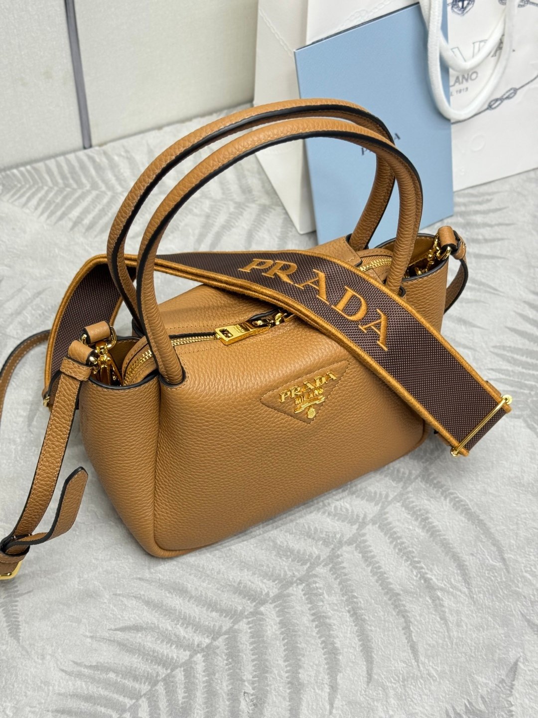 Sac Prada en cuir grainé – Style iconique avec bandoulière amovible – Image 4