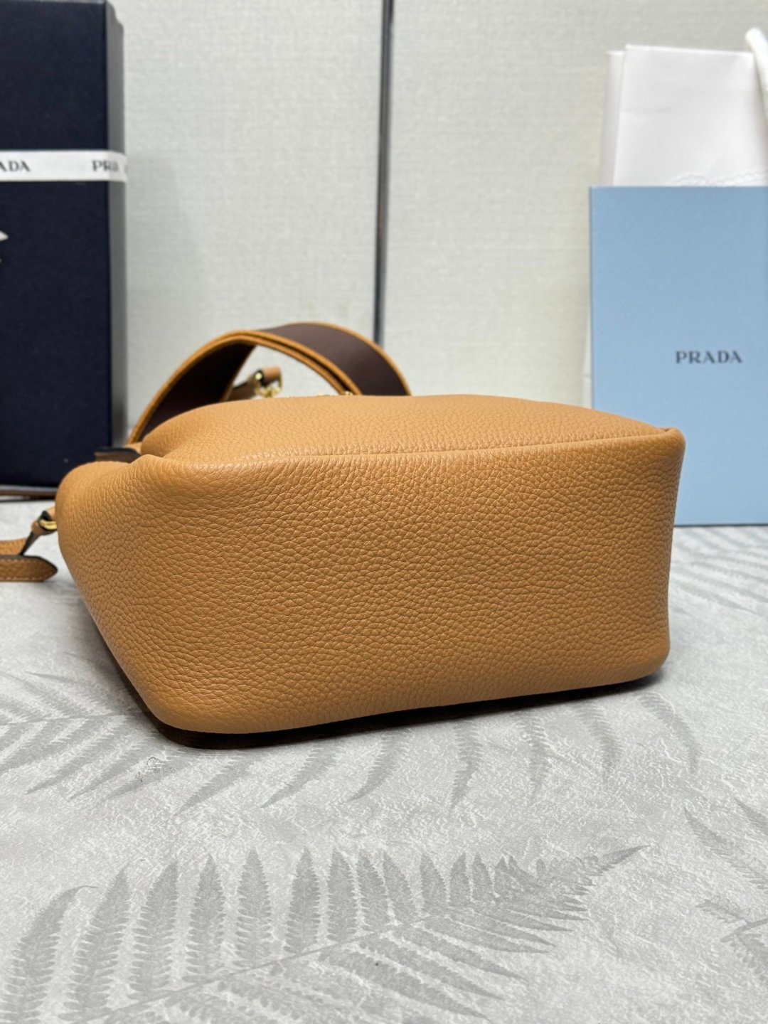 Sac Prada en cuir grainé – Style iconique avec bandoulière amovible – Image 7