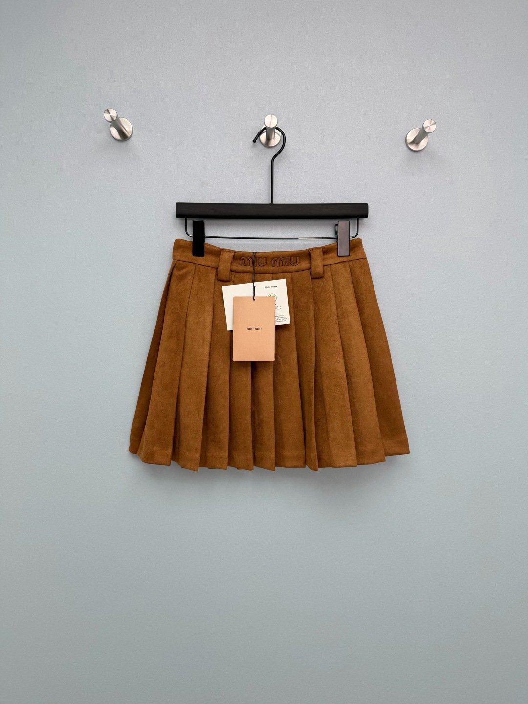 Jupe plissée MIU MIU marron taille haute effet daim chic et tendance