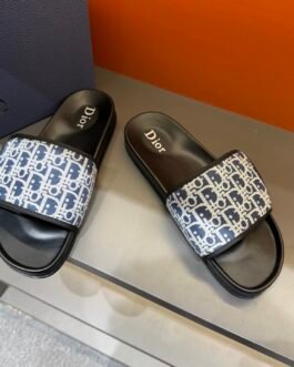 Claquettes Dior en toile monogram – Confort premium et design iconique