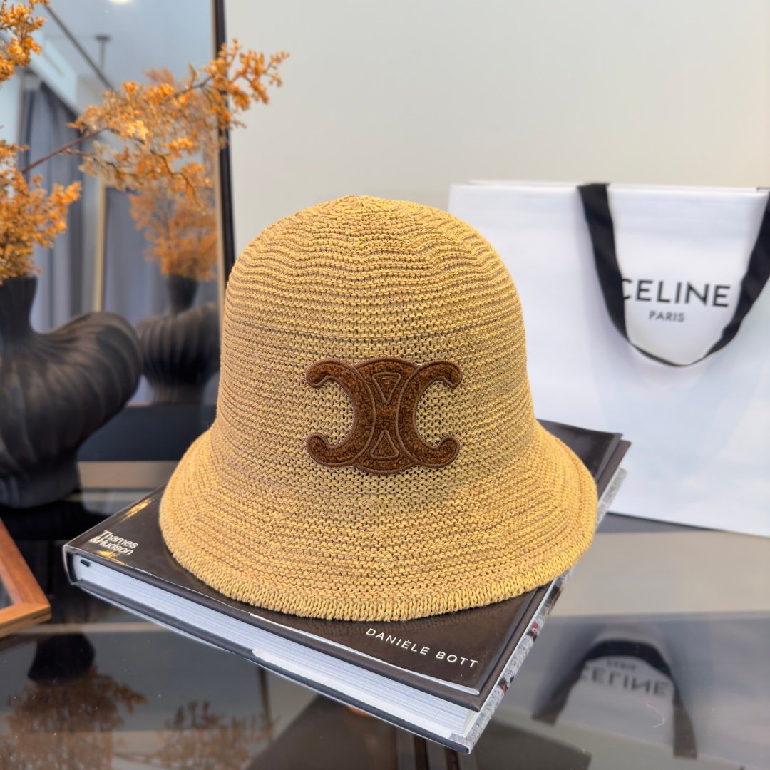 Celine Triomphe Raffia Bucket Hat en raphia beige avec logo Triomphe marron – chapeau luxe été iconique – Image 4