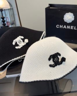Bob Chanel Crochet Bucket Hat en maille ajourée avec logo double C brodé – chapeau luxe iconique
