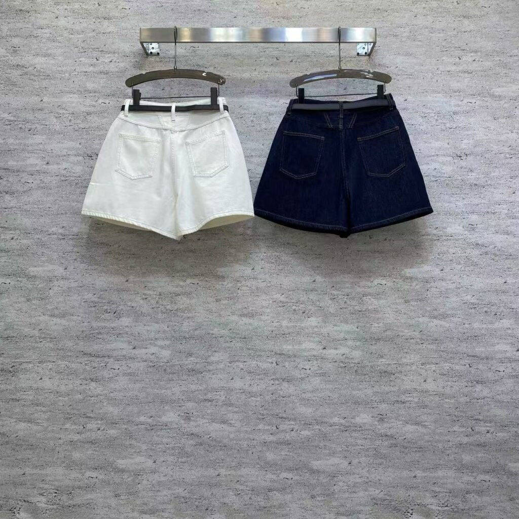 Dior Belt Ring Shorts en denim à boucle de ceinture
