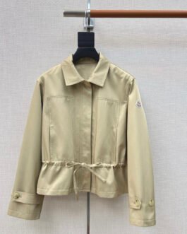Veste Saharienne Moncler Saulon Femme – Beige Neutre à Taille Cintrée