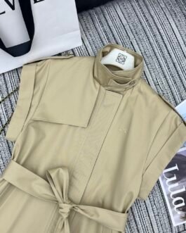 Veste sans manches Loewe en coton beige – Gilet utilitaire ceinturé avec logo Anagram