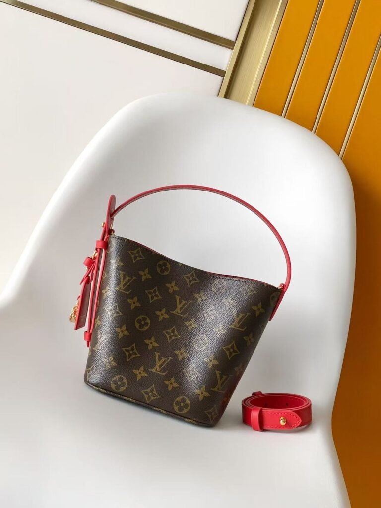Sac Louis Vuitton All In BB Monogram en toile et cuir Sari Red