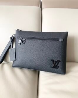 Pochette Louis Vuitton Takeoff LV Aerogram en cuir de veau noir