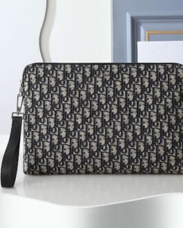Pochette zippée Dior A4 en jacquard Dior Oblique beige et noir