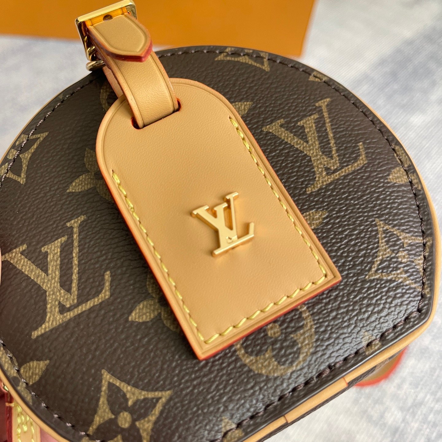 Sac Louis Vuitton Mini Boîte Chapeau Monogram – Image 3