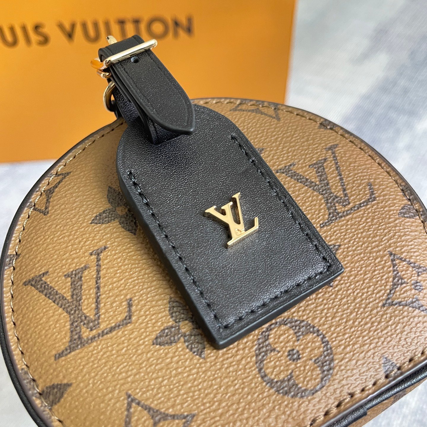 Sac Louis Vuitton Mini Boîte Chapeau Monogram – Image 3