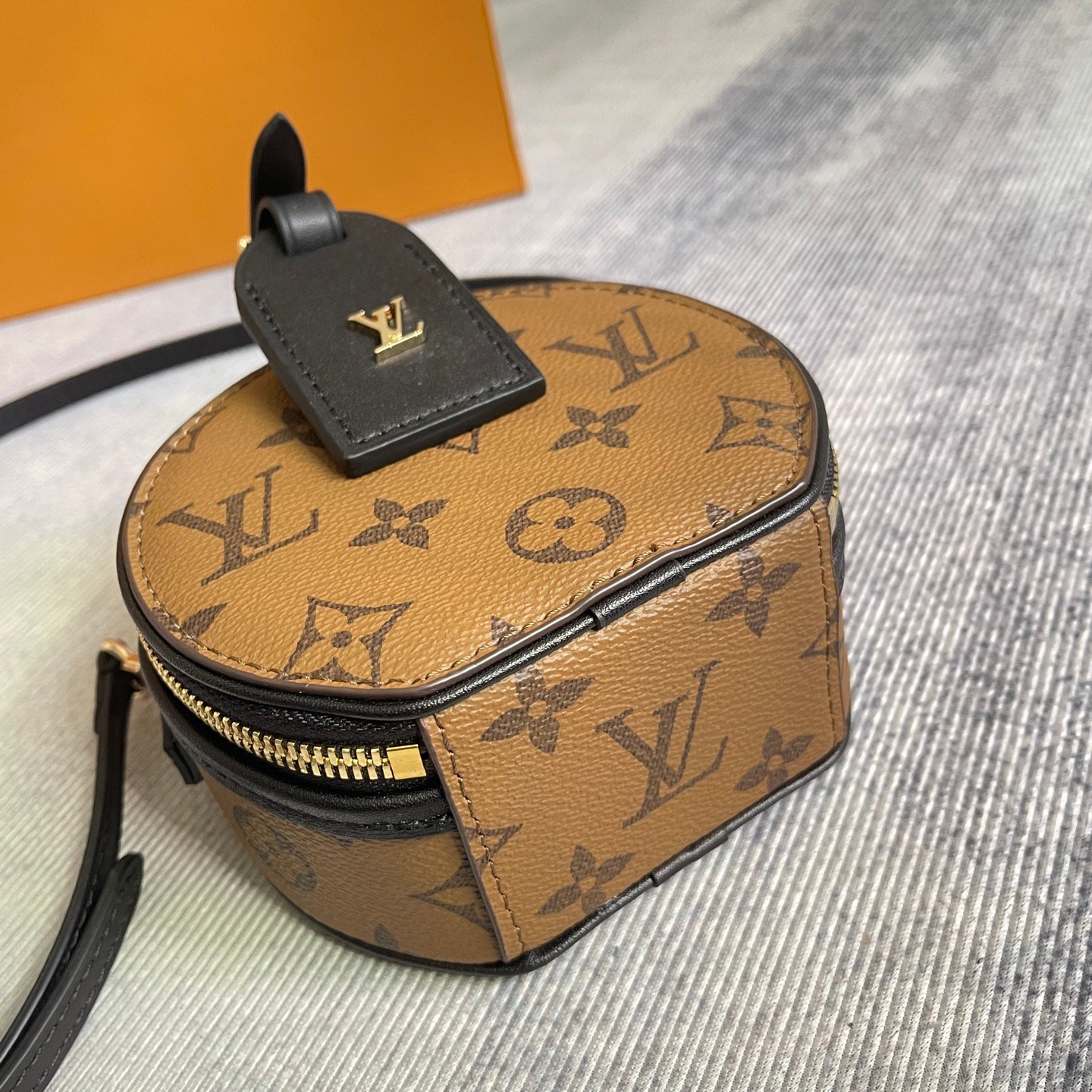 Sac Louis Vuitton Mini Boîte Chapeau Monogram – Image 6