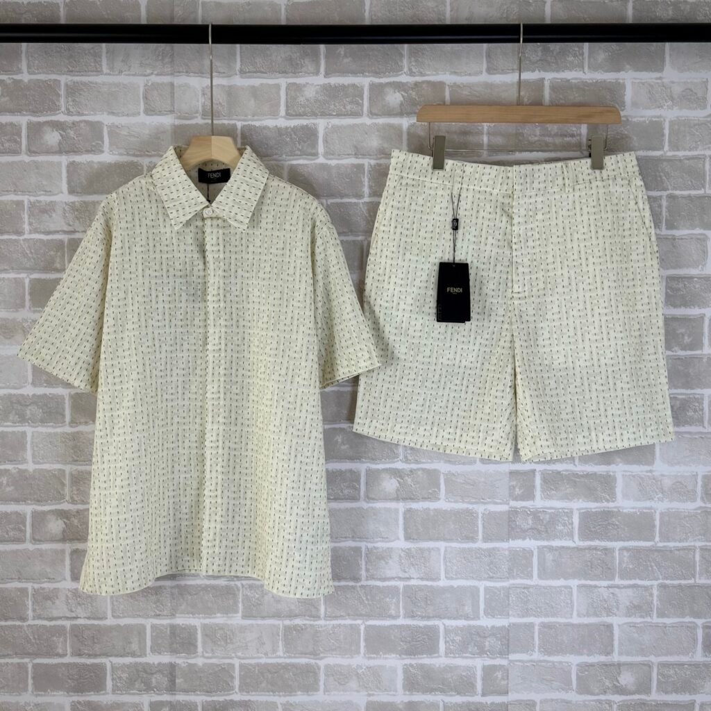 Ensemble Chemise et Bermuda Fendi en Lin Beige