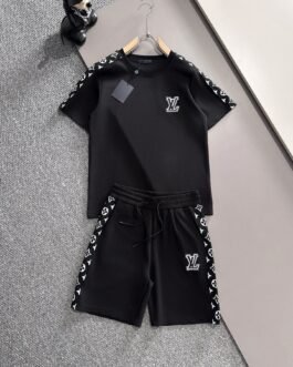 Ensemble T-Shirt et Bermuda Louis Vuitton Monogram Side Stripes