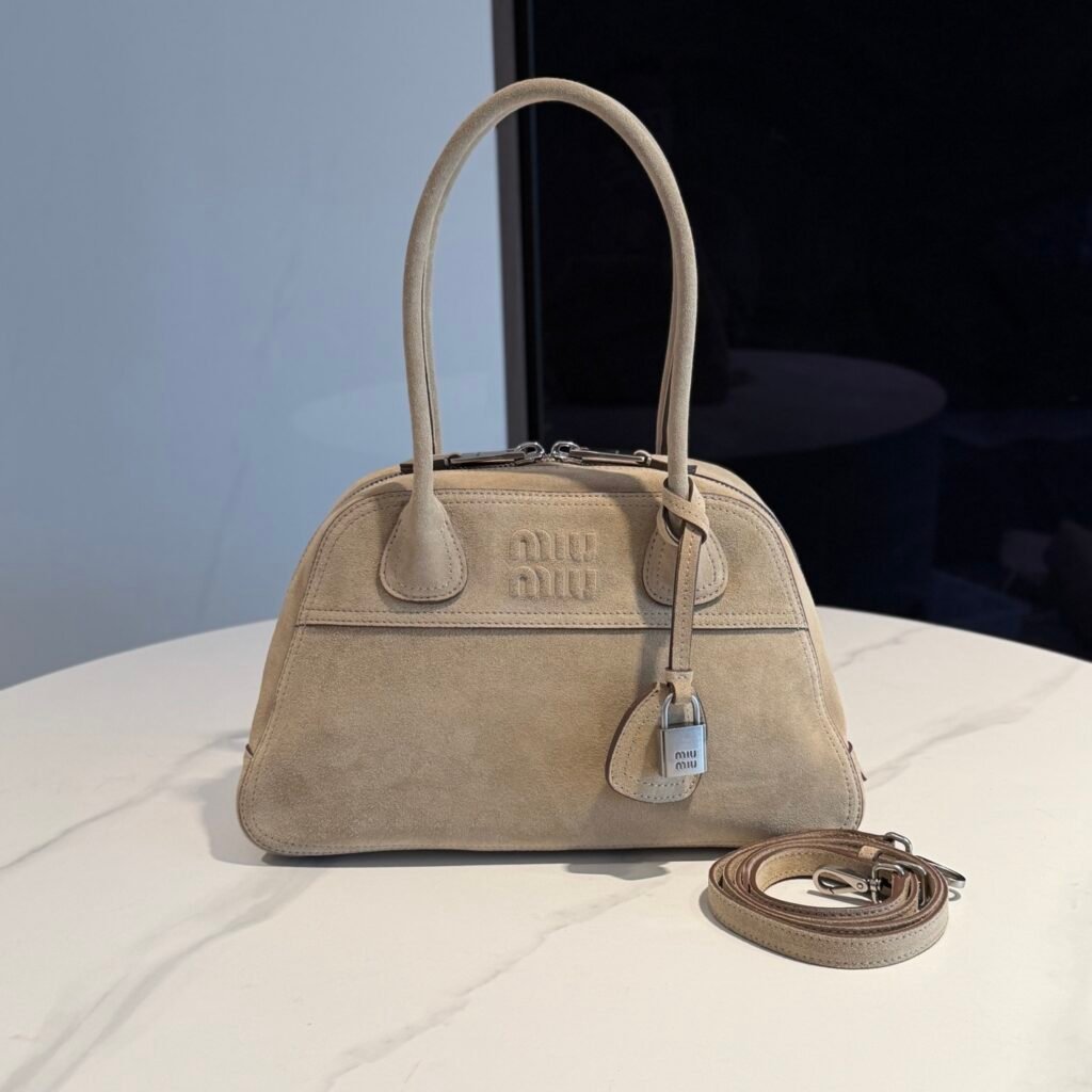 Sac Miu Miu Vivant avec poches pratiques – Organisation optimale
