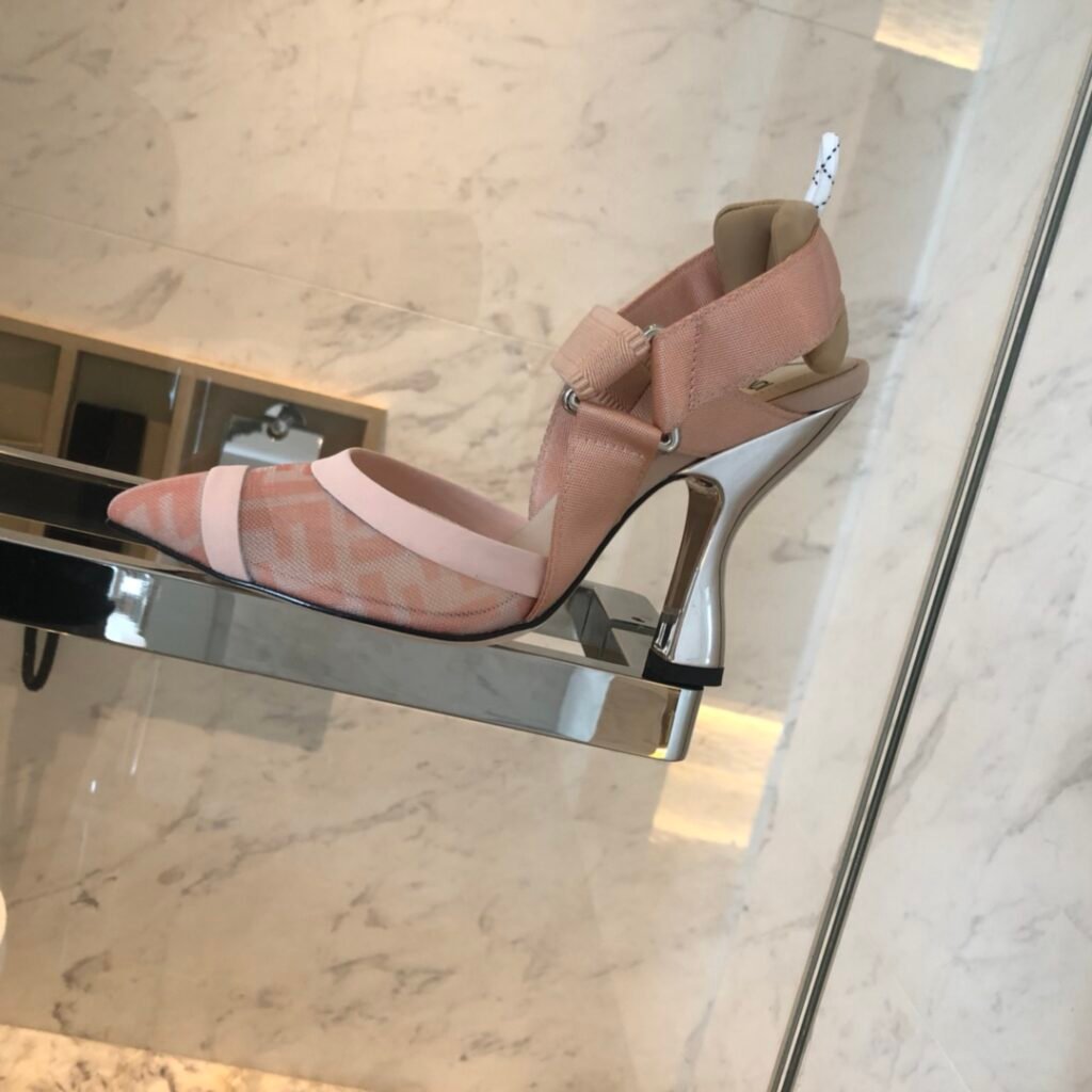 Escarpins Slingback Fendi Colibrì en Résille Rose