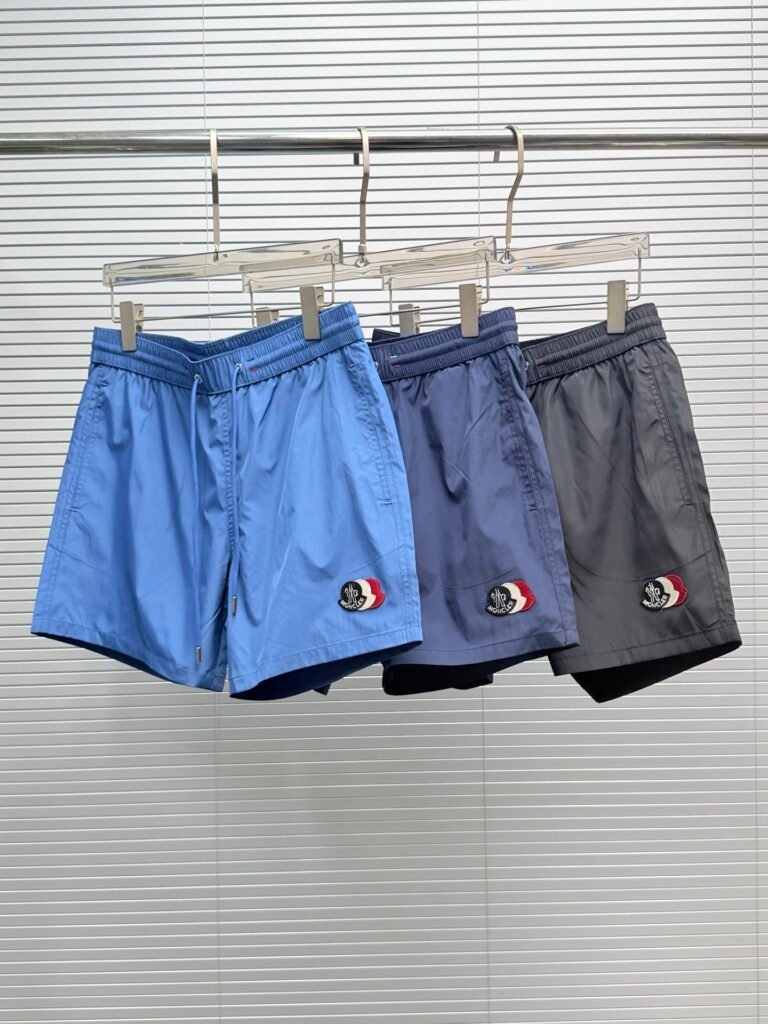 Short de Bain Moncler Luxe Homme – Confort & Style Premium