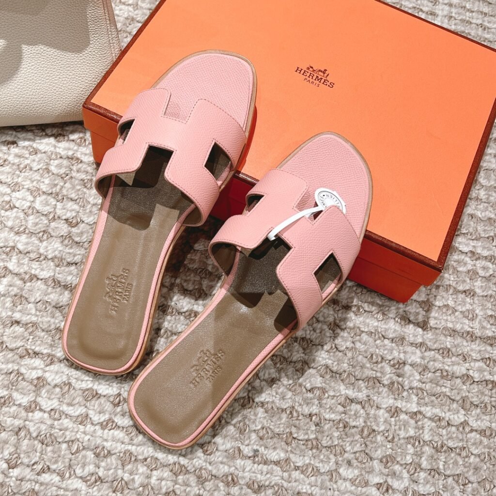 Sandales Hermès Oran Roses – Douceur Chic & Luxe Féminin
