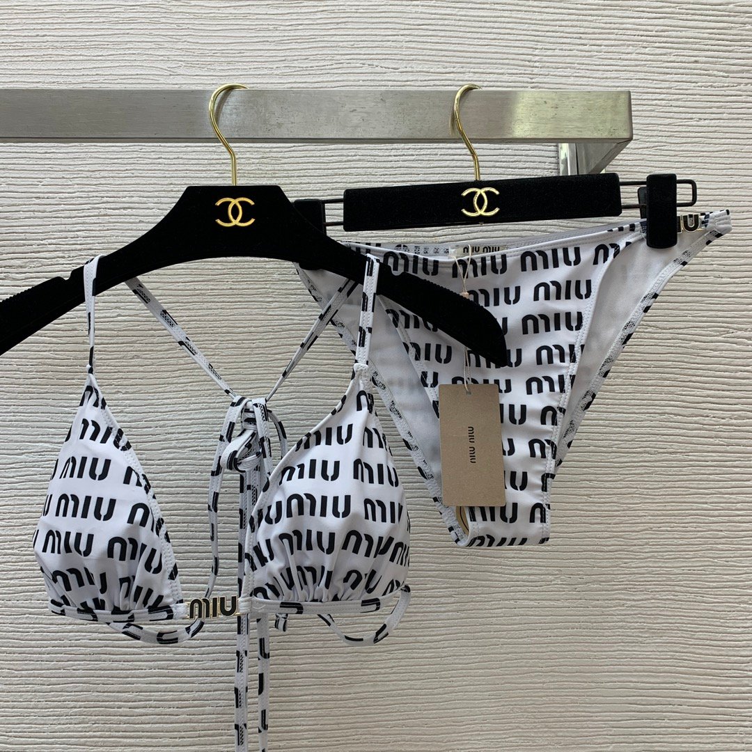 Bikini Miu Miu Monogram Noir et Blanc – Image 4