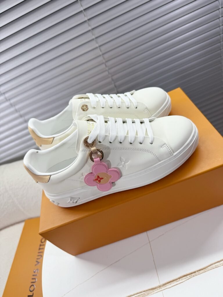 Louis Vuitton Baskets Time Out femme à charms