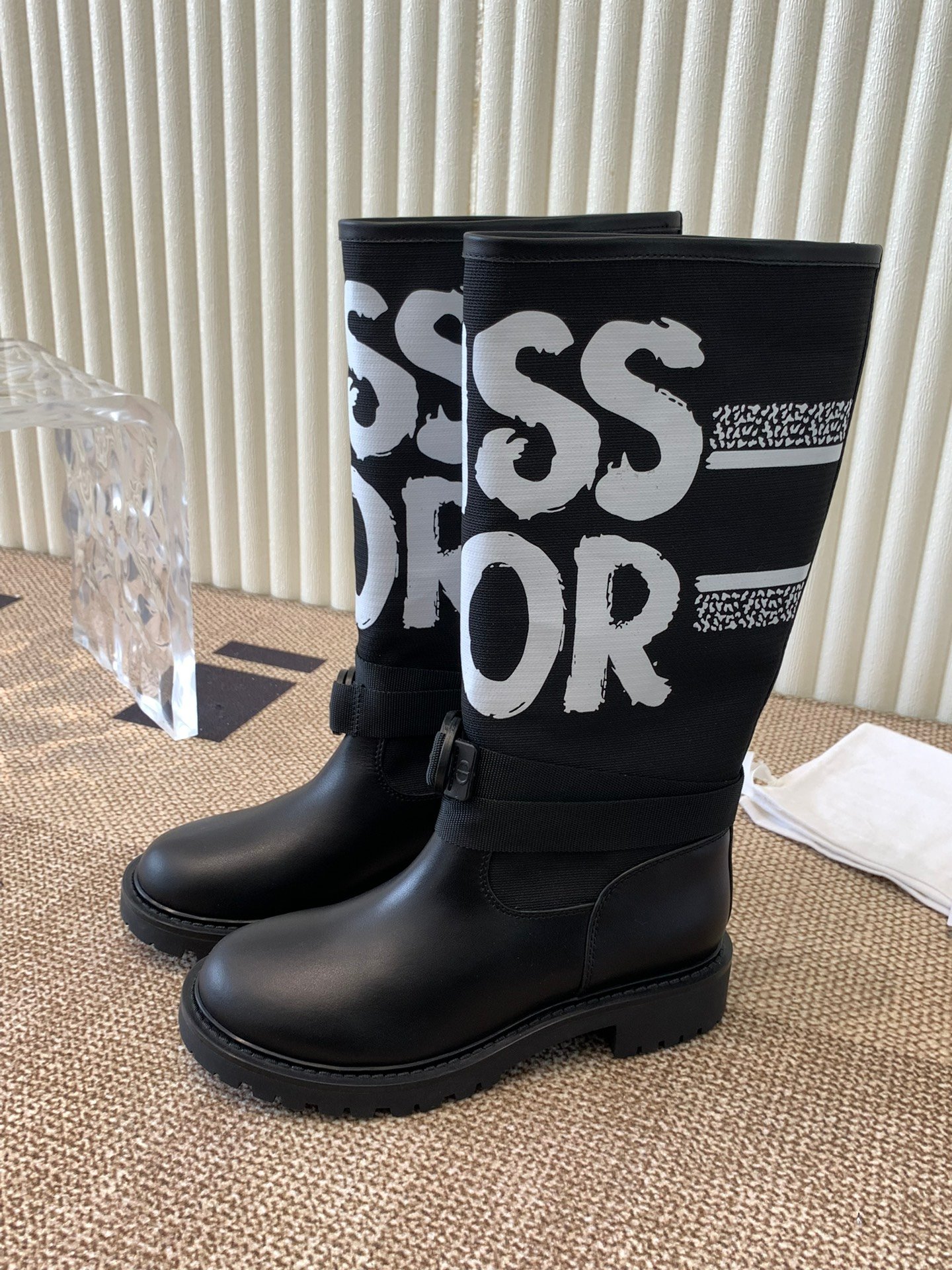 Dior Bottes D-Major Miss Dior Graffiti noires