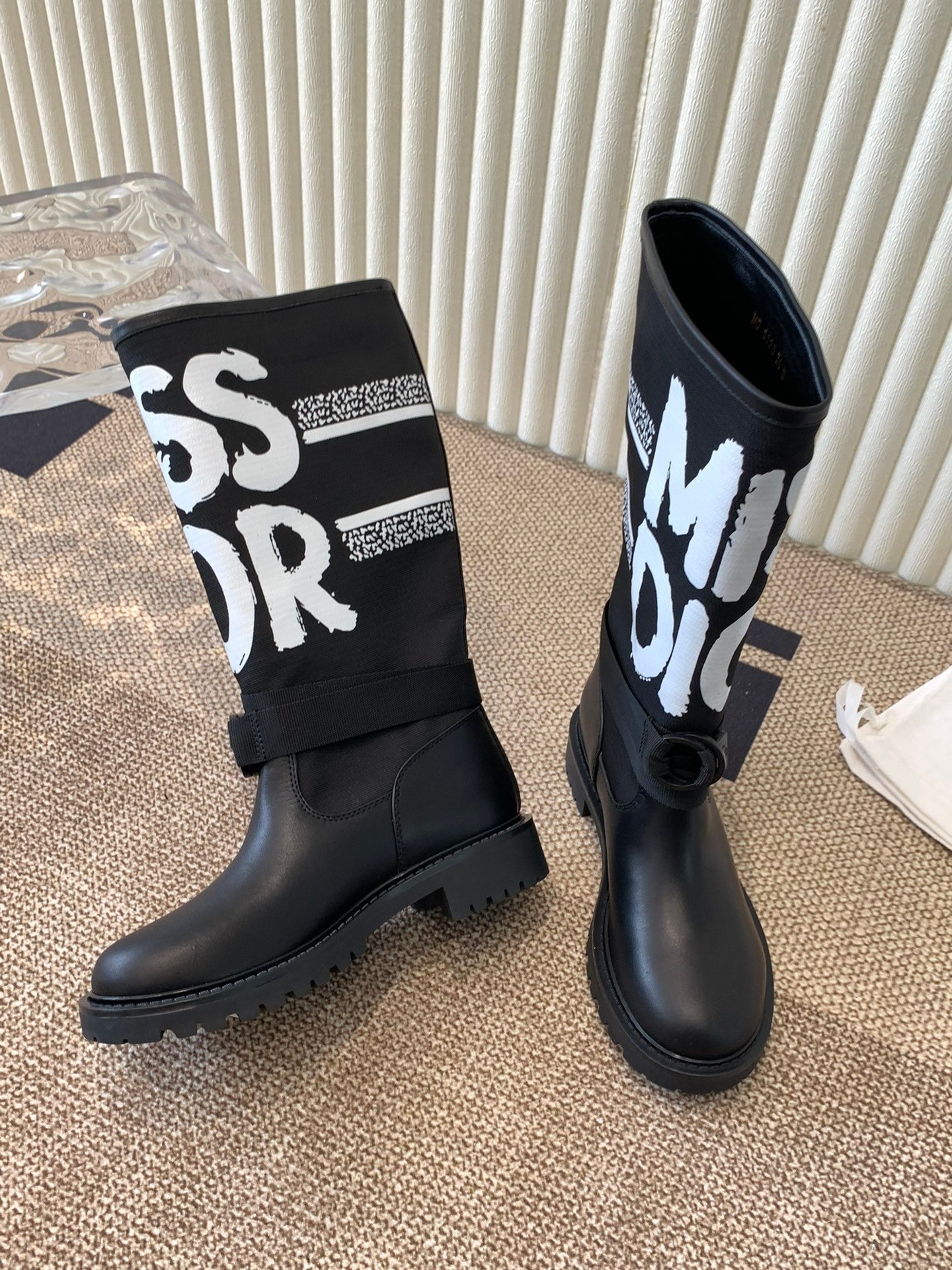 Dior Bottes D-Major Miss Dior Graffiti noires