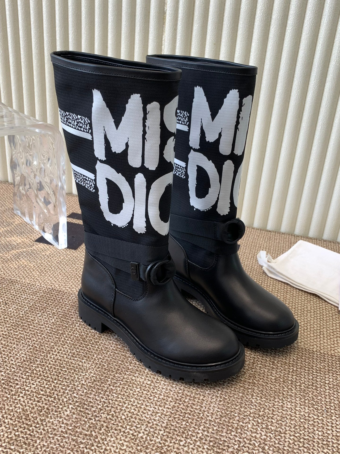 Dior Bottes D-Major Miss Dior Graffiti noires