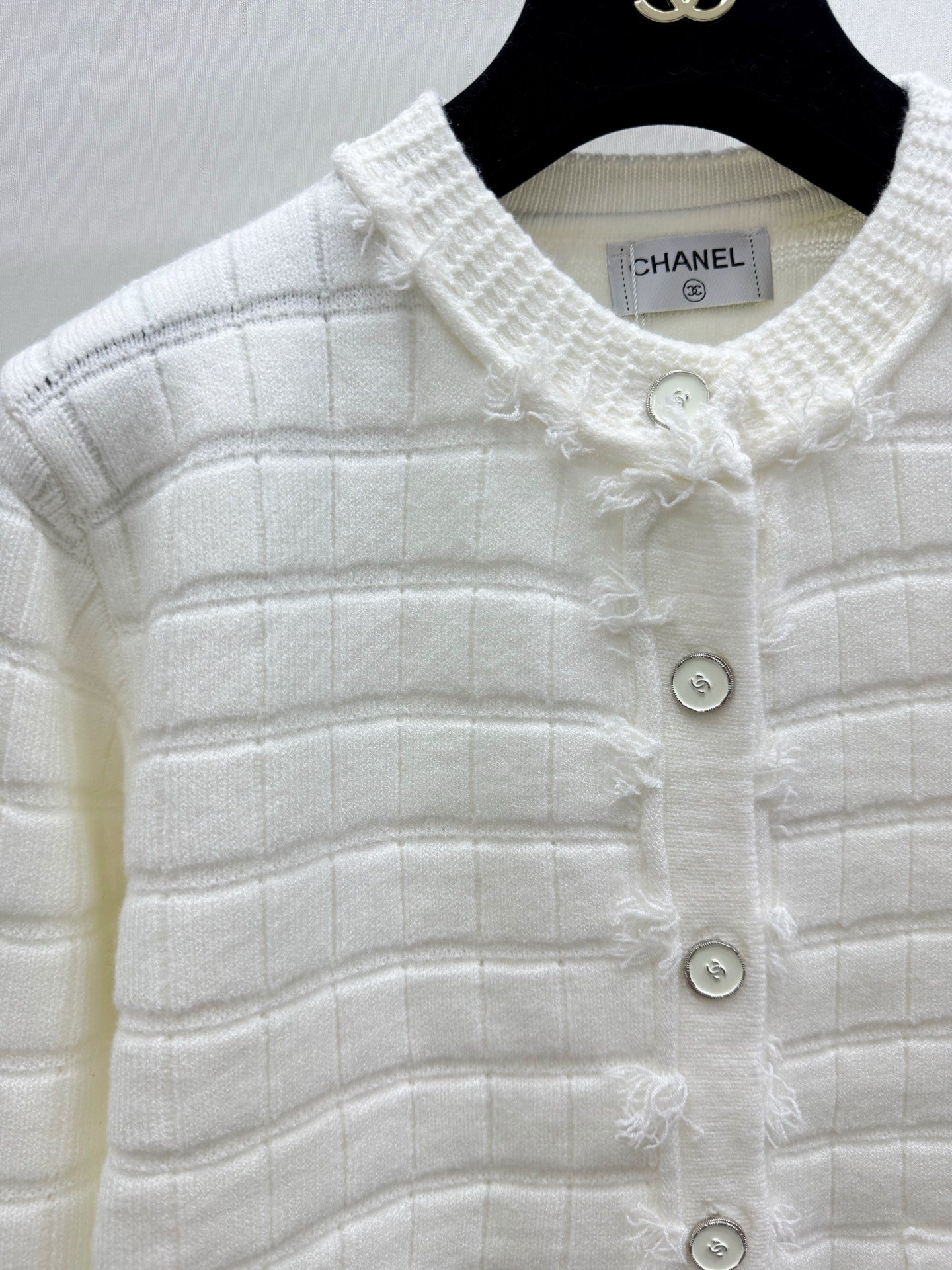 Chanel Cardigan texturé à boutons