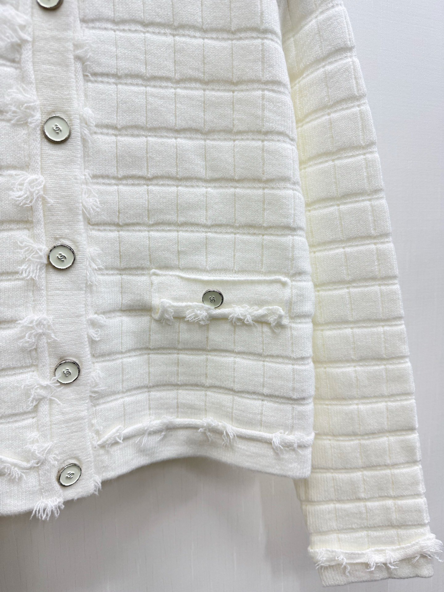 Chanel Cardigan texturé à boutons