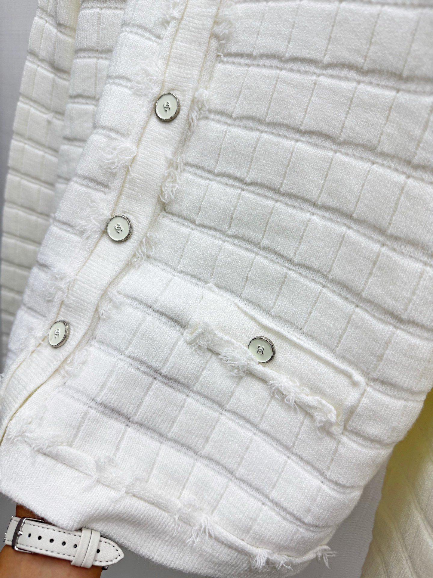 Chanel Cardigan texturé à boutons