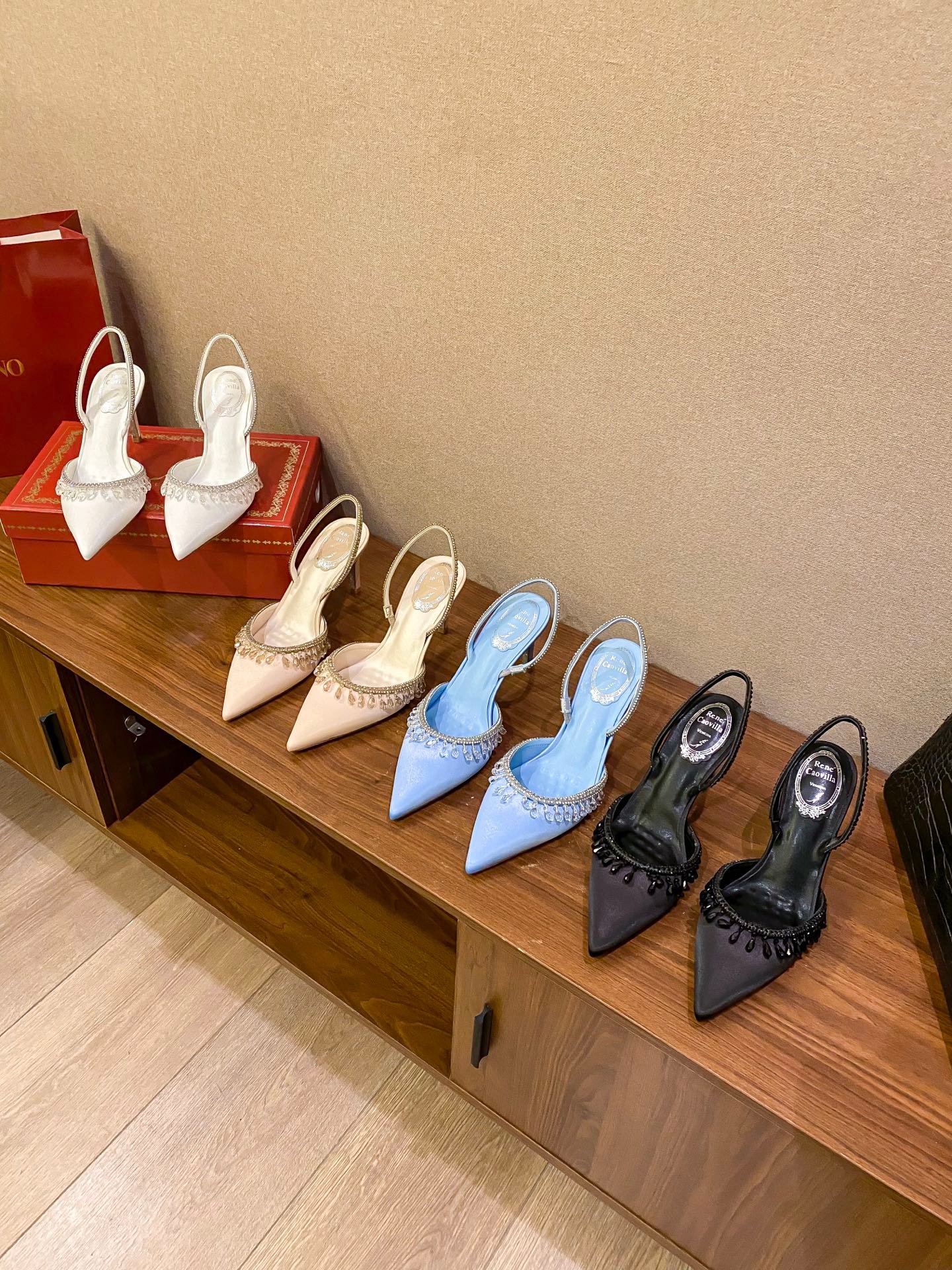 René Caovilla Escarpins René Caovilla Slingback en satin à cristaux