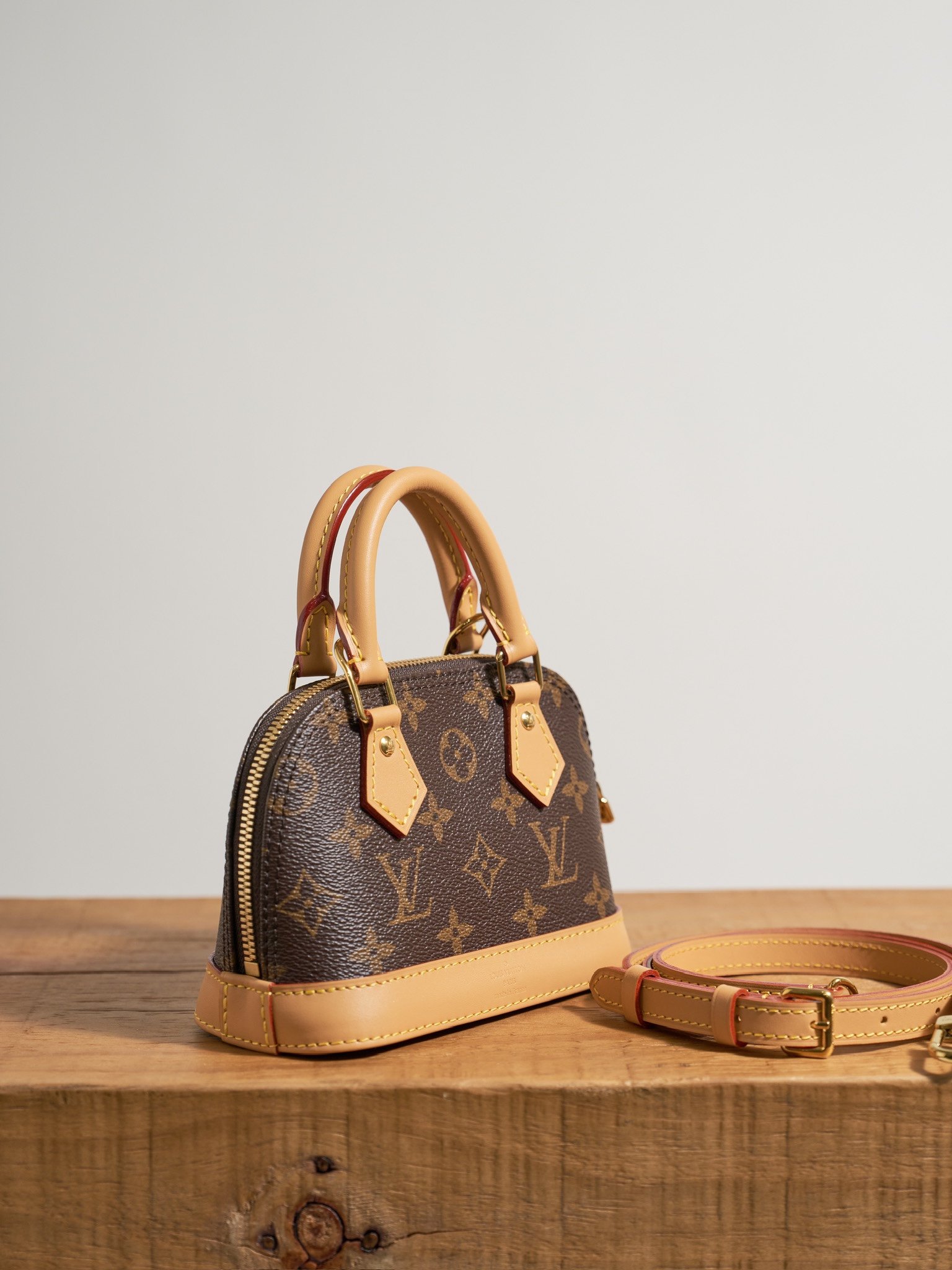 Louis Vuitton Alma BB Monogram