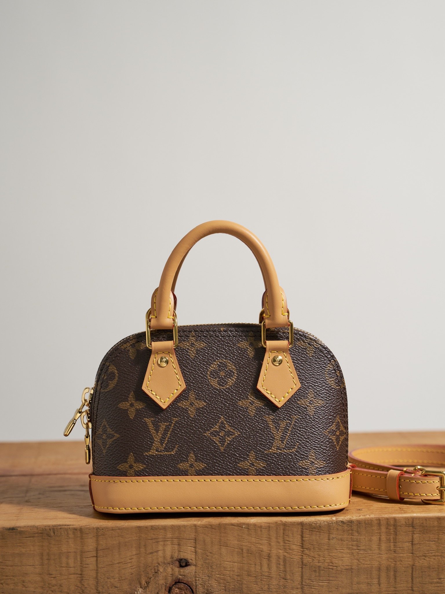 Louis Vuitton Alma BB Monogram