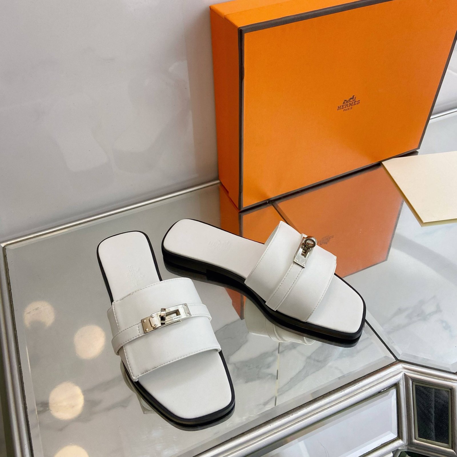 Hermès Sandales Giulia femme à boucle Kelly