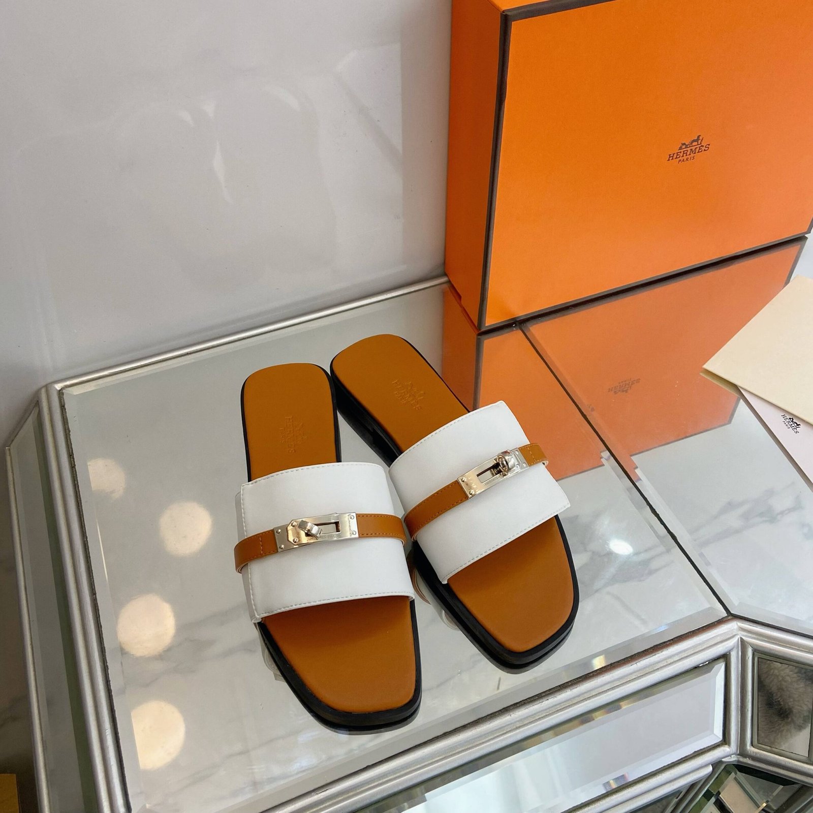 Hermès Sandales Giulia femme à boucle Kelly