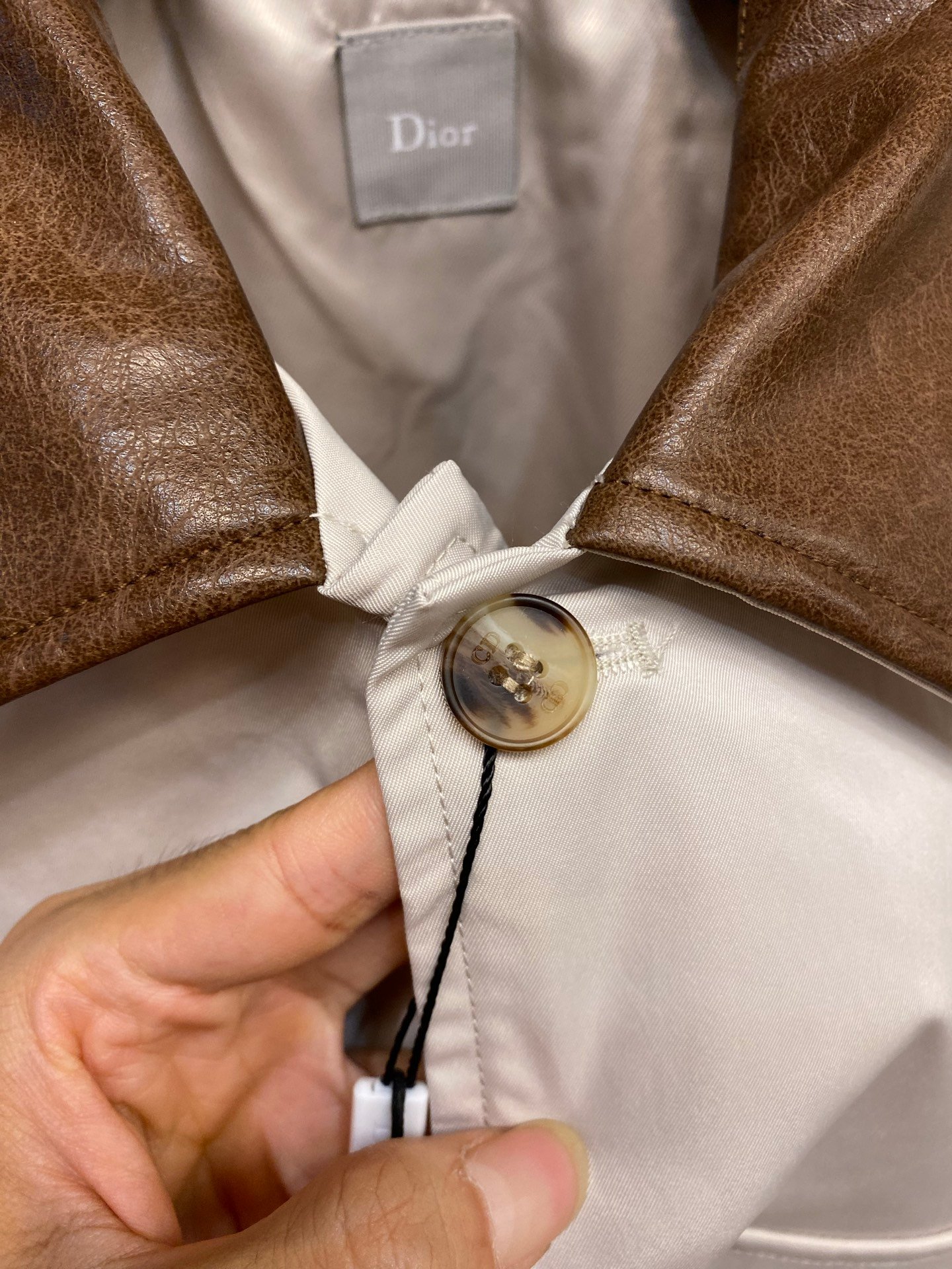 Dior Blouson en gabardine beige à col en cuir contrastant