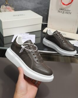 Alexander McQueen Baskets Oversized cuir marron