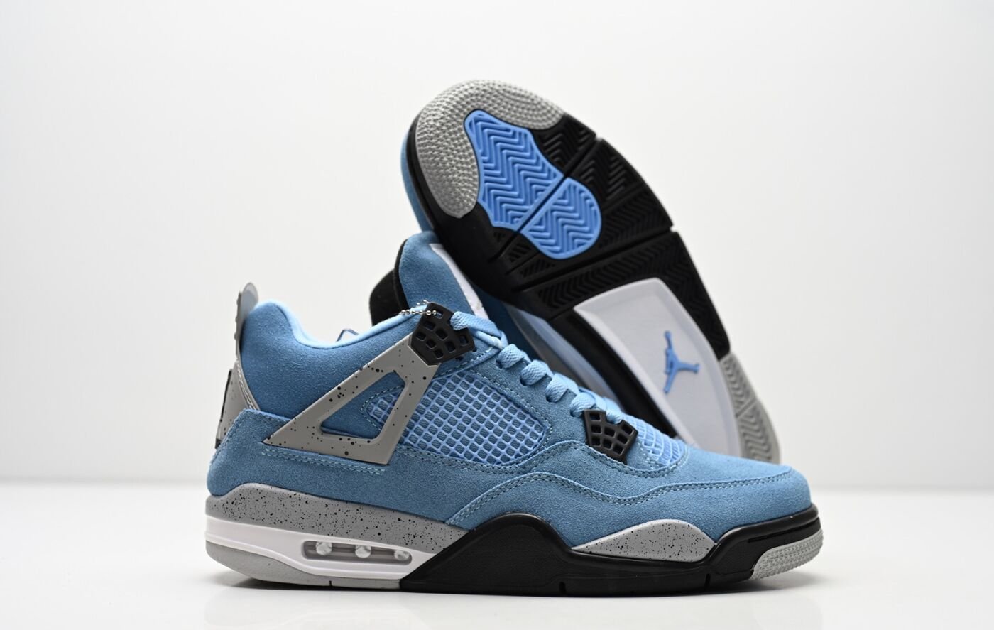 Air Jordan 4 Retro bleu universitaire gris