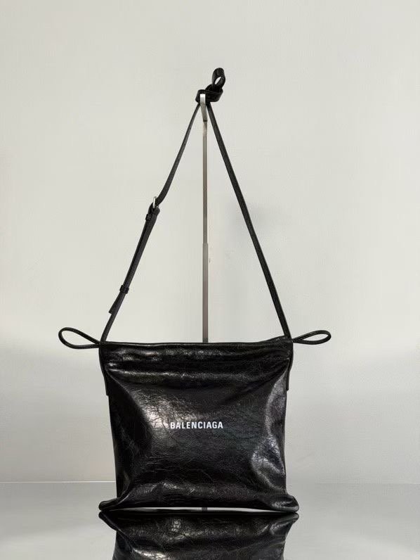 Balenciaga Shopper Dust Bag Crossbody Pouch Medium 26 × 26 × 2 cm – Noir