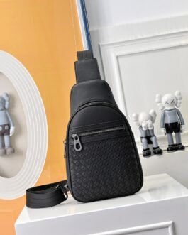 Bottega Veneta Intrecciato Sling Bag – Noir