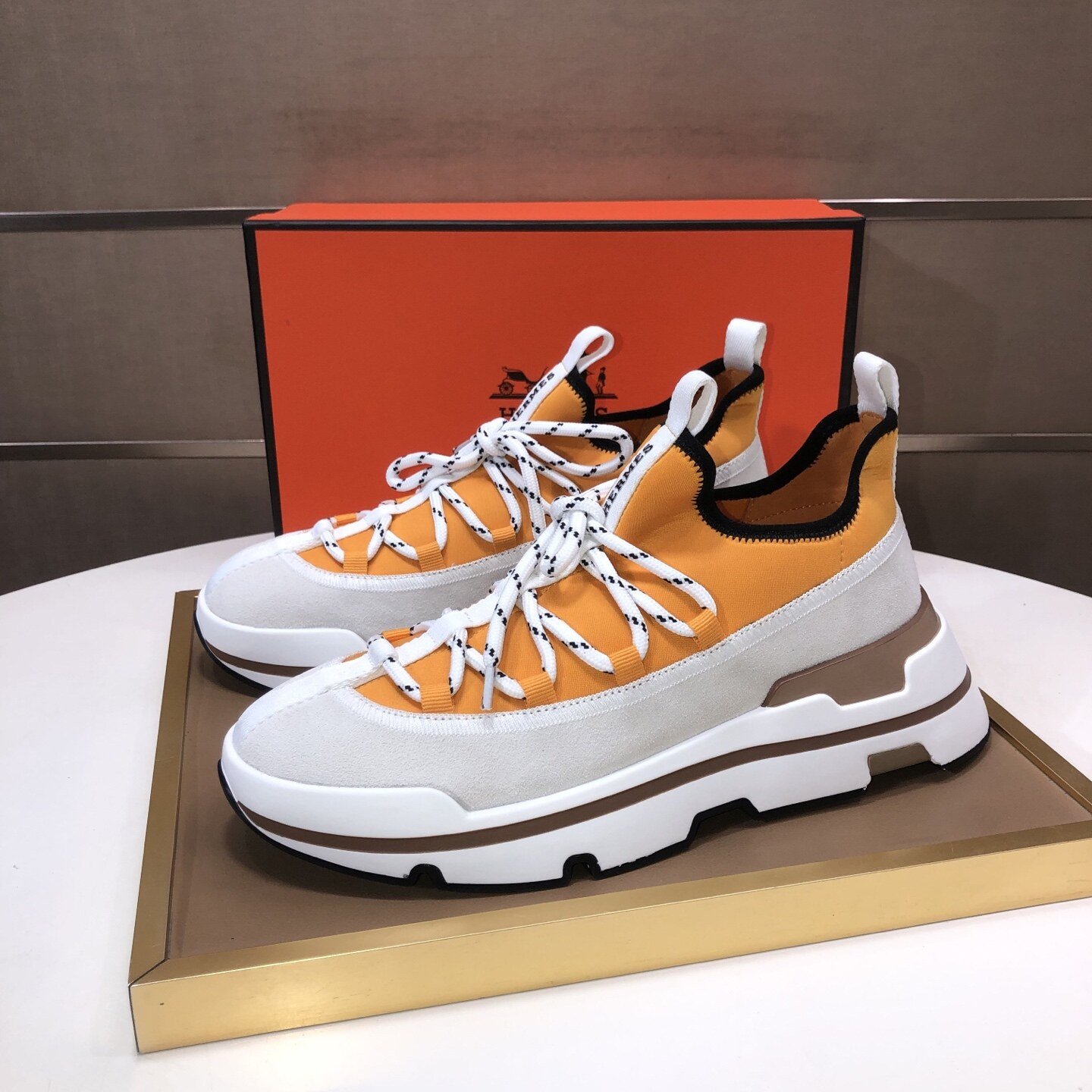 Hermès Baskets Bouncing blanc et orange