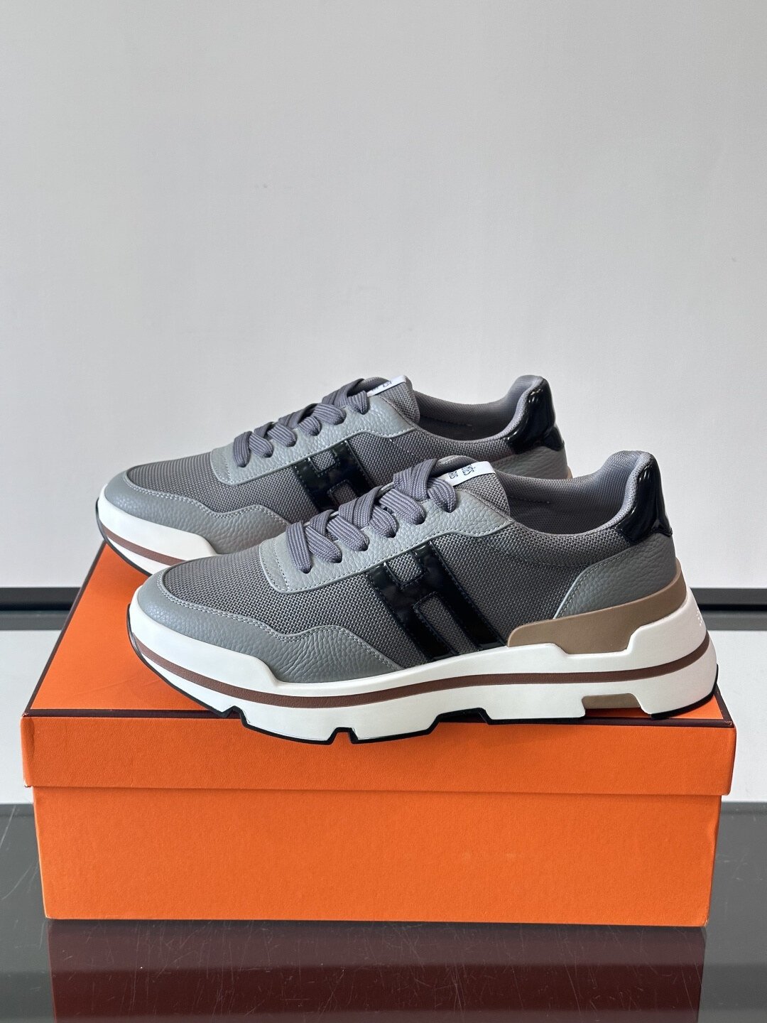 Hermès Baskets Bouncing gris et bleu